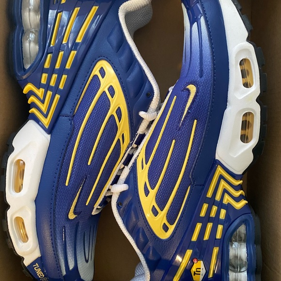 Air Max Plus 3 GS ‘Deep Royal Topaz Gold’ - Picture 2 of 4